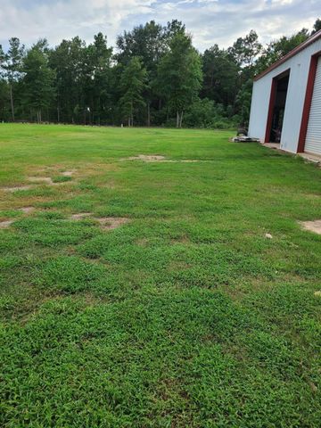 1167 County Road 2125, Crockett, TX 75835