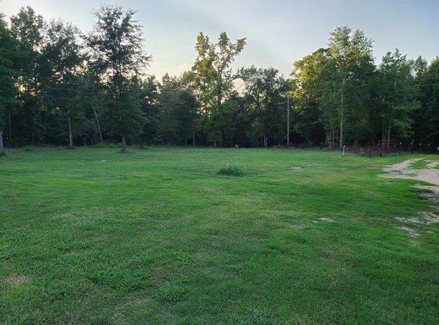 1167 County Road 2125, Crockett, TX 75835