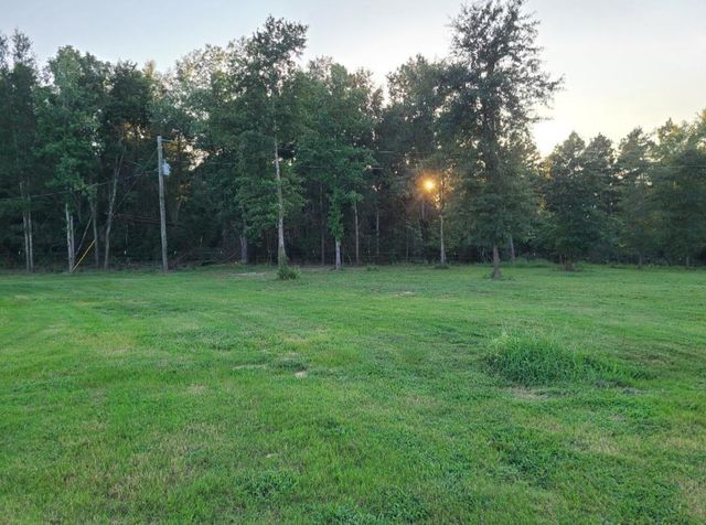 1167 County Road 2125, Crockett, TX 75835