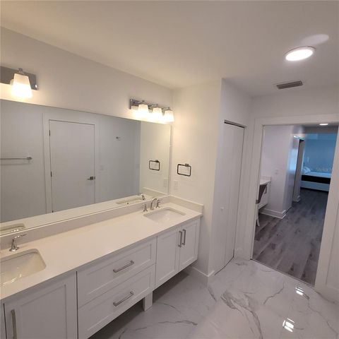 415 ISLAND WAY 201, Clearwater Beach, FL 33767
