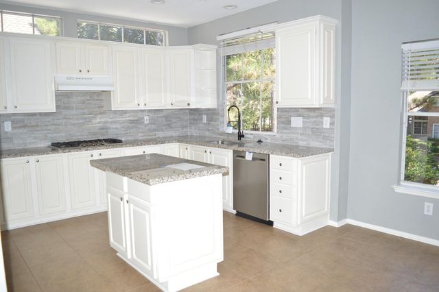 43 Glade Bank Place, Spring, TX 77382