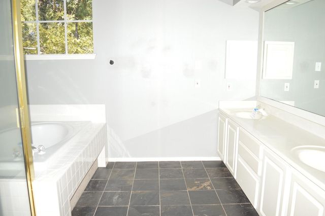 43 Glade Bank Place, Spring, TX 77382
