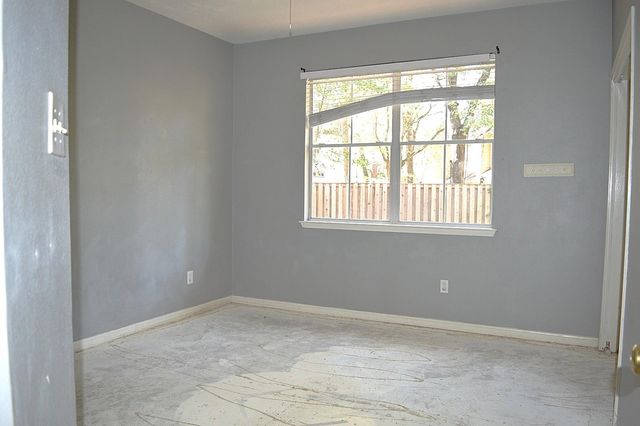 43 Glade Bank Place, Spring, TX 77382