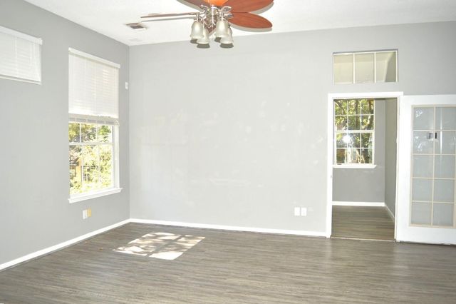 43 Glade Bank Place, Spring, TX 77382