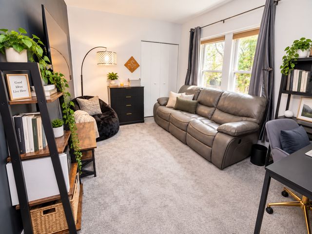 1021 E 46th Street 2N, Chicago, IL 60653