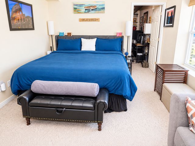 1021 E 46th Street 2N, Chicago, IL 60653