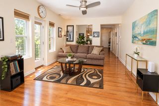 1021 E 46th Street 2N, Chicago, IL 60653