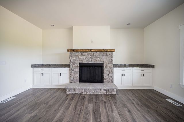 2672 Coleytown Rd, Lafayette, TN 37083