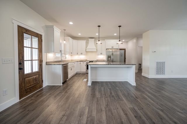 2672 Coleytown Rd, Lafayette, TN 37083