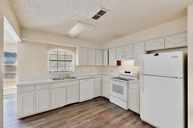 1114 Tracy Lane, Lancaster, TX 75134