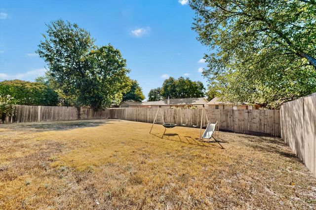 1114 Tracy Lane, Lancaster, TX 75134
