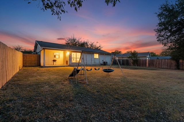 1114 Tracy Lane, Lancaster, TX 75134