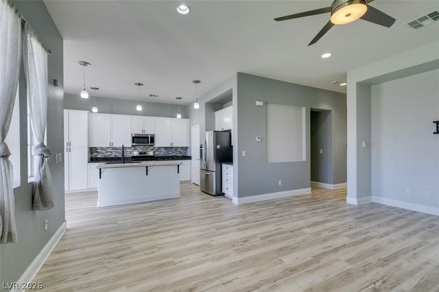 6538 Grand Concourse Street, Las Vegas, NV 89166