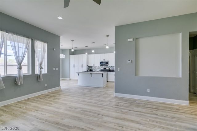 6538 Grand Concourse Street, Las Vegas, NV 89166