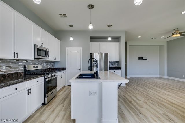 6538 Grand Concourse Street, Las Vegas, NV 89166