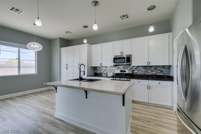 6538 Grand Concourse Street, Las Vegas, NV 89166