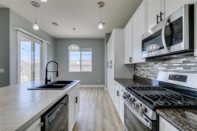 6538 Grand Concourse Street, Las Vegas, NV 89166