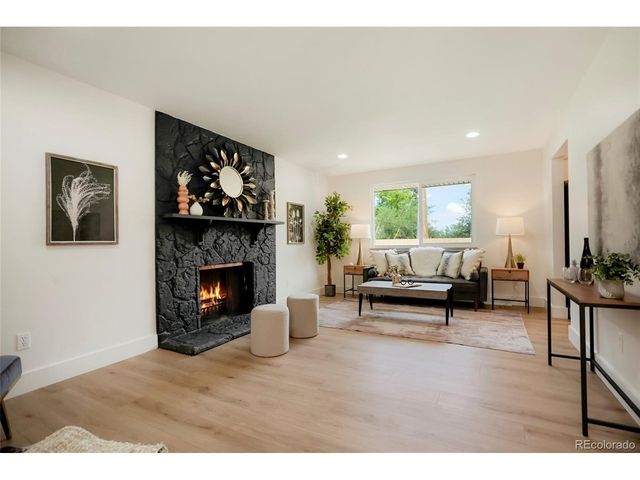 2116 S Yukon St, Lakewood, CO 80227