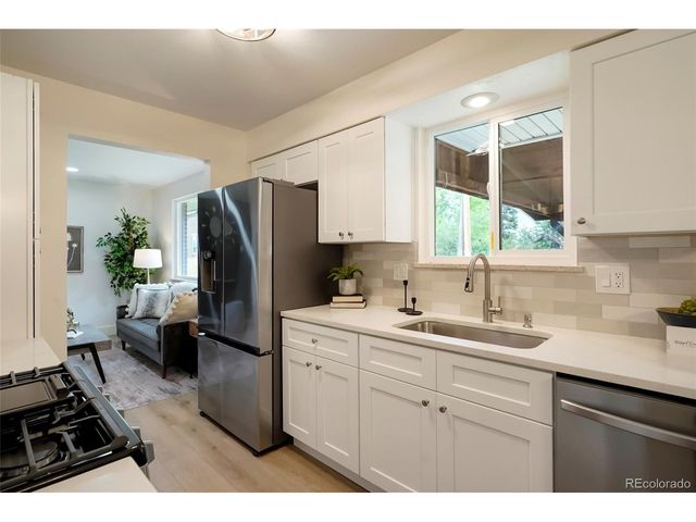 2116 S Yukon St, Lakewood, CO 80227