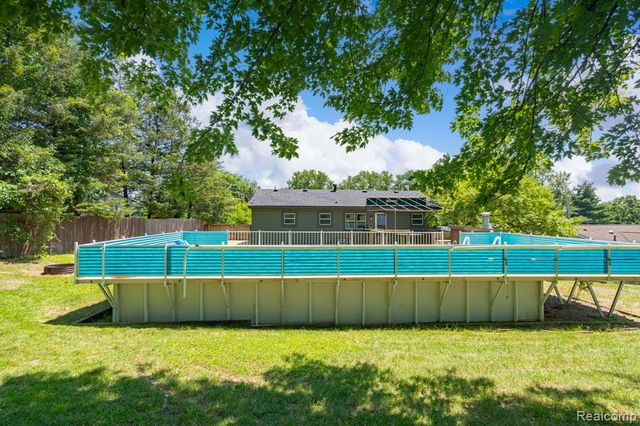 4069 Loch Drive, Highland, MI 48357