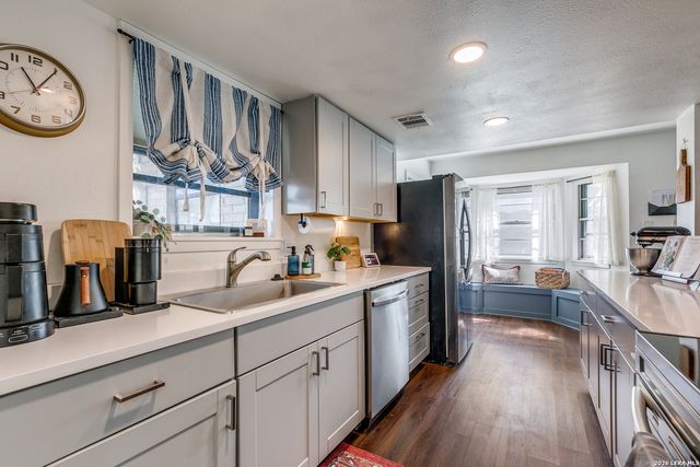 10218 LORENE LN, San Antonio, TX 78216