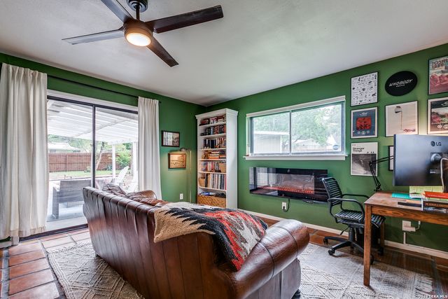 10218 LORENE LN, San Antonio, TX 78216