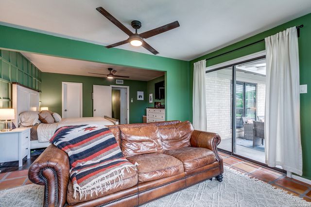 10218 LORENE LN, San Antonio, TX 78216