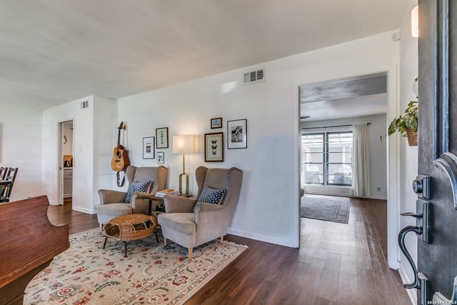 10218 LORENE LN, San Antonio, TX 78216