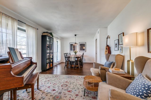 10218 LORENE LN, San Antonio, TX 78216