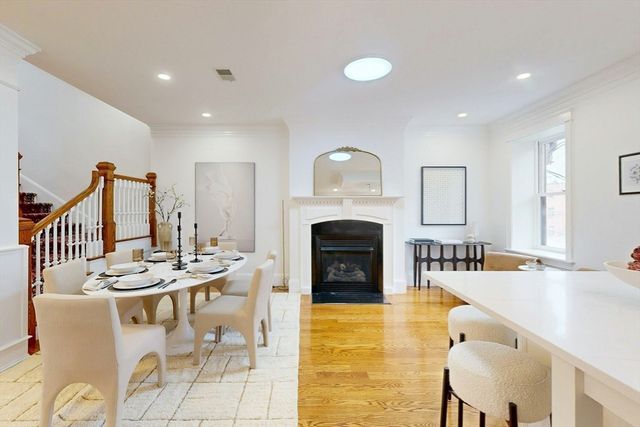 322 Tappan St 2, Brookline, MA 02445