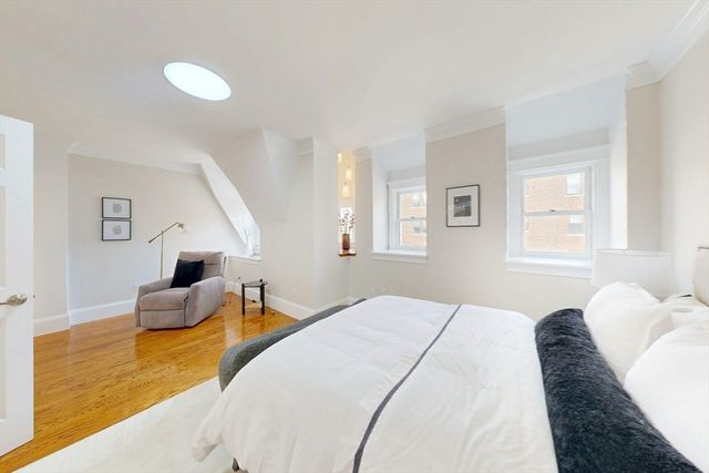 322 Tappan St 2, Brookline, MA 02445