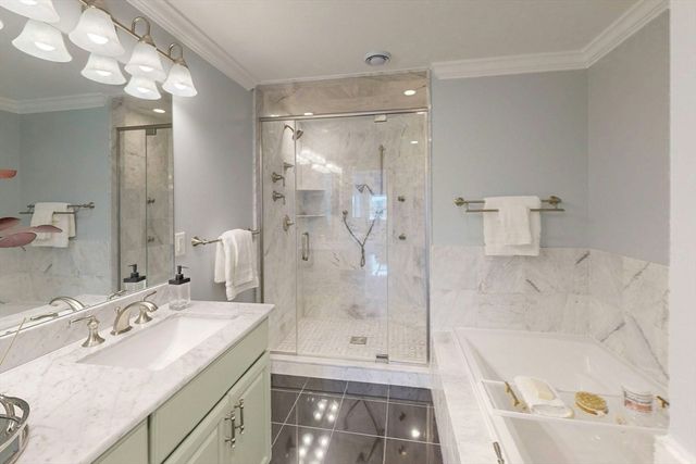 322 Tappan St 2, Brookline, MA 02445