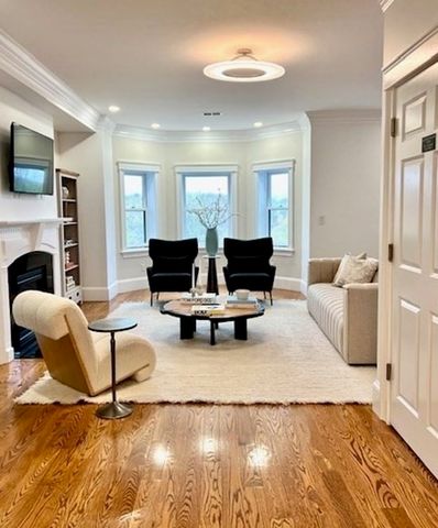 322 Tappan St 2, Brookline, MA 02445