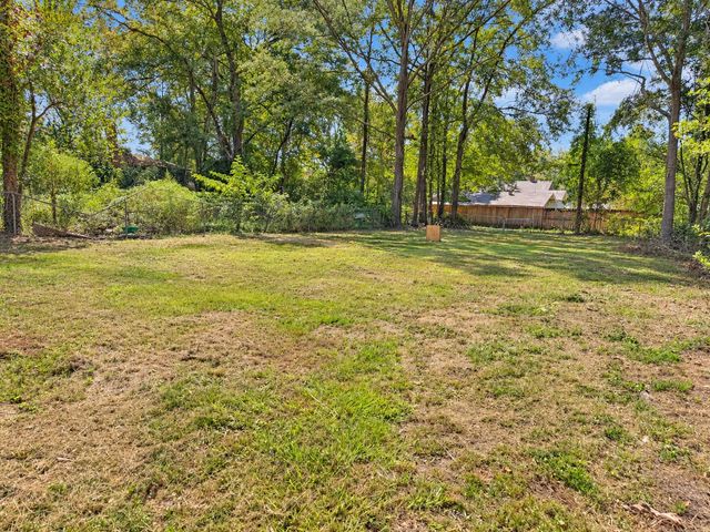 515 Elizabeth Ave., Hattiesburg, MS 39401