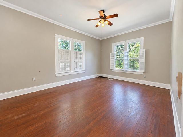 515 Elizabeth Ave., Hattiesburg, MS 39401