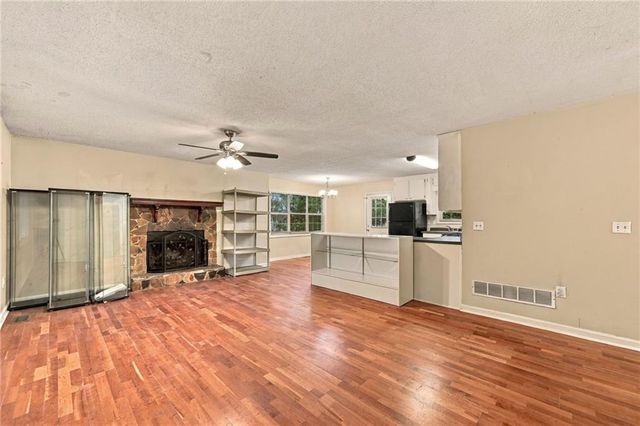 230 Parkway Court, Dallas, GA 30157
