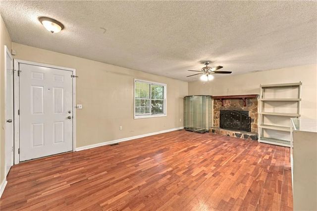230 Parkway Court, Dallas, GA 30157