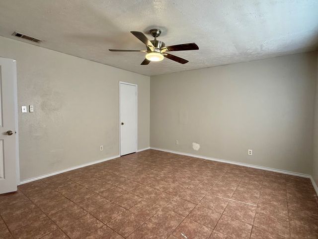 6936 Fallbrook Court, Fort Worth, TX 76120