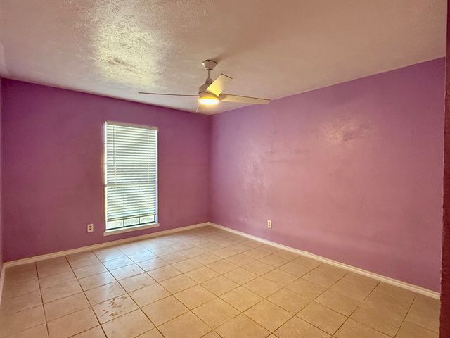 6936 Fallbrook Court, Fort Worth, TX 76120