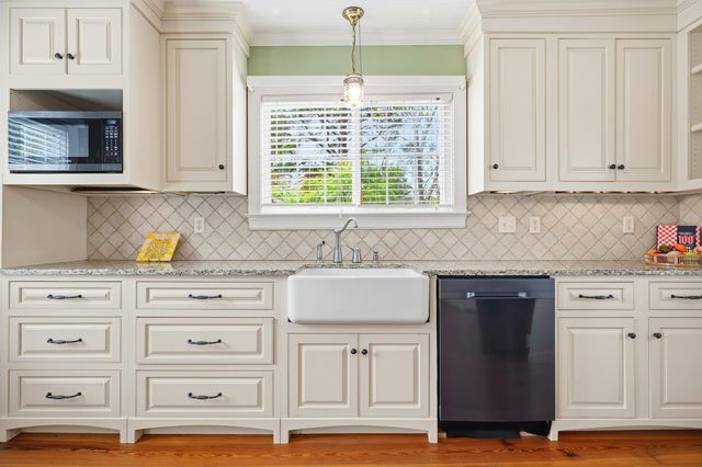 406 S Gum Street, Summerville, SC 29483