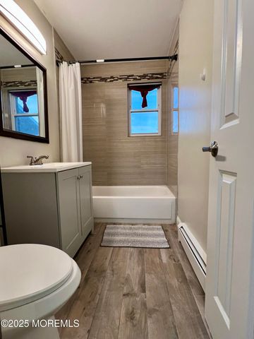 12 Manchester Court H, Freehold, NJ 07728