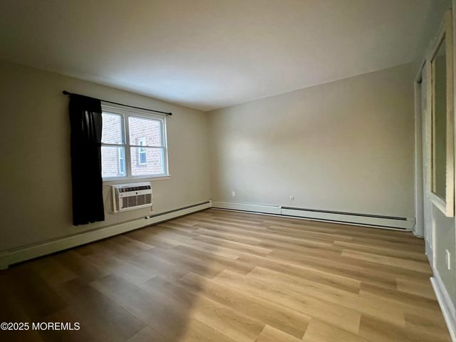 12 Manchester Court H, Freehold, NJ 07728