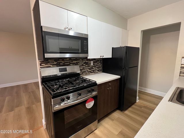 12 Manchester Court H, Freehold, NJ 07728