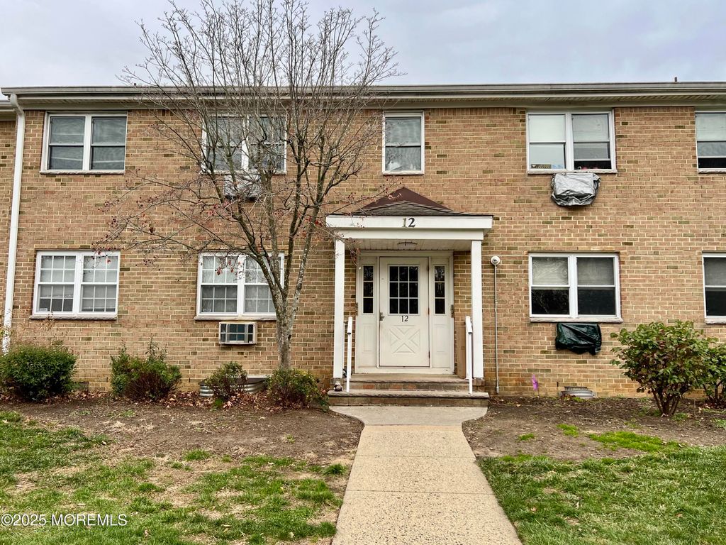 12 Manchester Court H, Freehold, NJ 07728