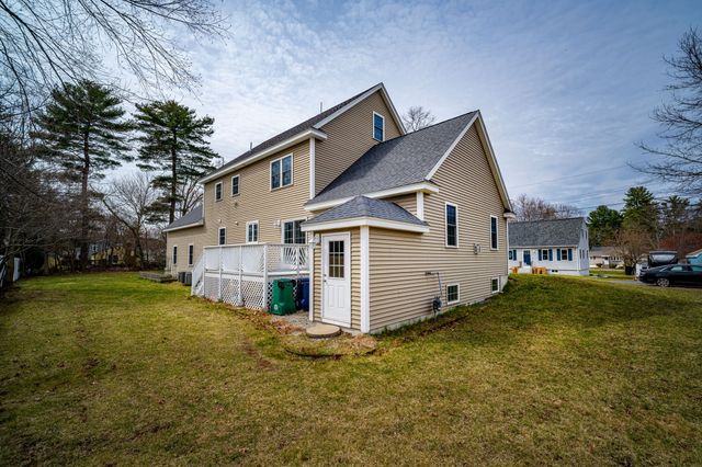 28. Woodlawn Ave, Billerica, MA 01821