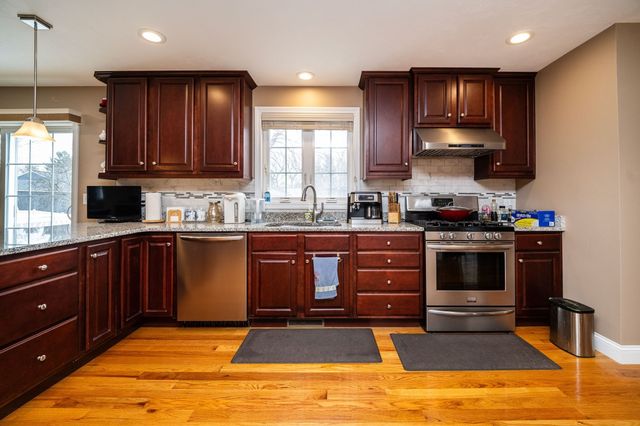 28. Woodlawn Ave, Billerica, MA 01821