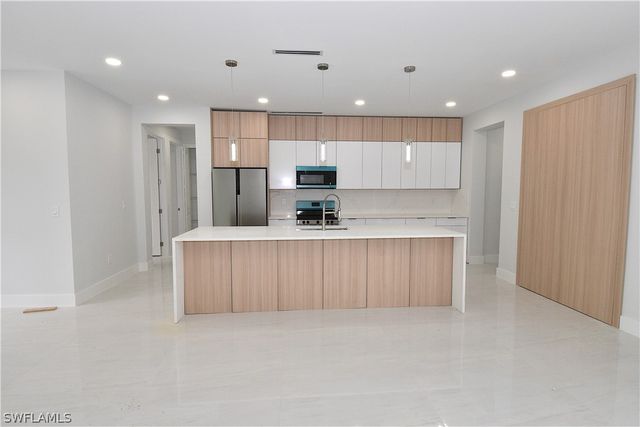 415 Highland AVE, Lehigh Acres, FL 33972