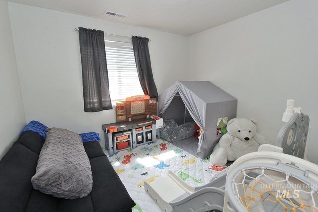 695 Stanley Lake St, Middleton, ID 83644