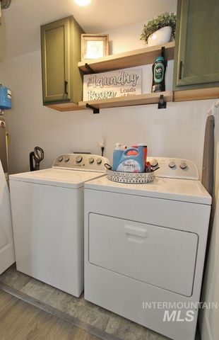 695 Stanley Lake St, Middleton, ID 83644