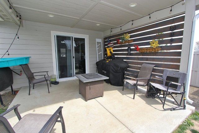 695 Stanley Lake St, Middleton, ID 83644